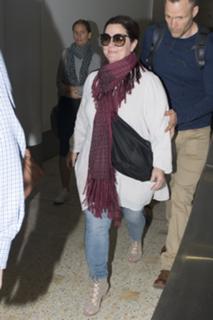 Melissa McCarthy feet photo thumbnail