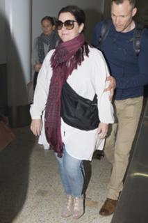 Melissa McCarthy feet photo thumbnail