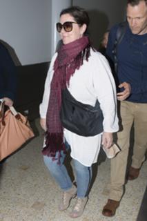 Melissa McCarthy feet photo thumbnail