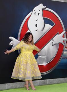 Melissa McCarthy feet photo thumbnail