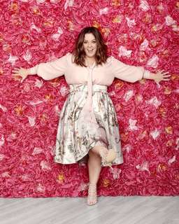 Melissa McCarthy feet photo thumbnail