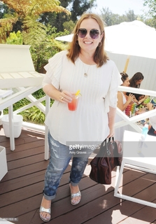 Melissa McCarthy feet photo thumbnail