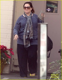Melissa McCarthy feet photo thumbnail