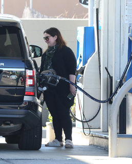 Melissa McCarthy feet photo thumbnail