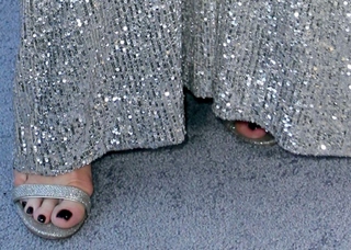 Melissa McCarthy feet photo thumbnail