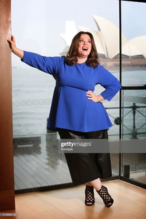 Melissa McCarthy feet photo thumbnail
