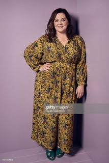 Melissa McCarthy feet photo thumbnail