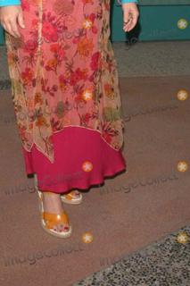 Melissa McCarthy feet photo thumbnail