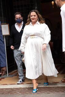 Melissa McCarthy feet photo thumbnail
