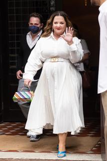 Melissa McCarthy feet photo thumbnail