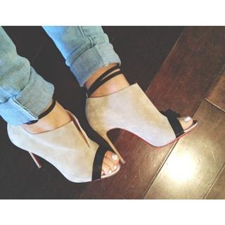 Melissa Molinaro feet photo 2