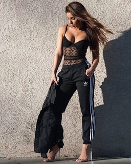 Melissa Molinaro feet photo 3