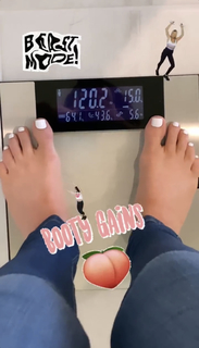Melissa Molinaro feet photo 9