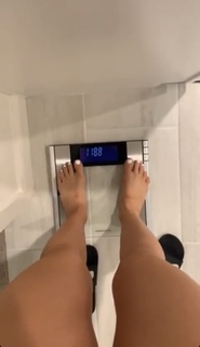 Melissa Molinaro feet photo 3