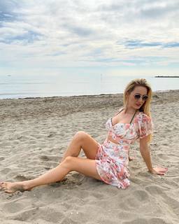 Melissa Naschenweng feet photo 6