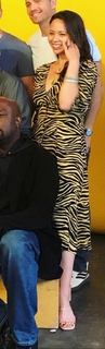 Melissa O'Neil feet photo thumbnail