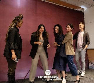 Melissa O'Neil feet photo thumbnail