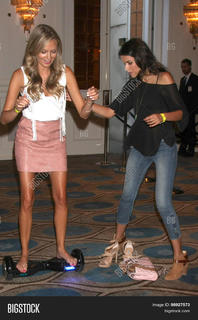 Melissa Ordway feet photo thumbnail