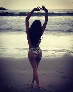 Melissa Paredes feet photo 3