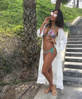 Melissa Paredes feet photo 10