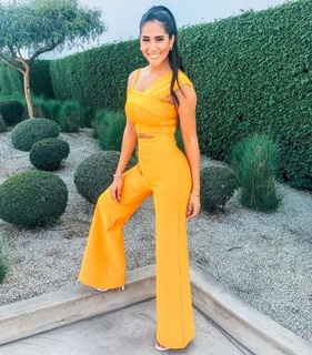 Melissa Paredes feet photo 4