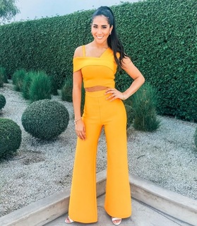 Melissa Paredes feet photo 3