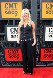Melissa Peterman feet photo 7