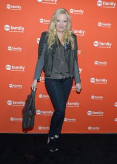 Melissa Peterman feet photo 13