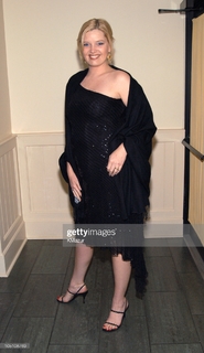 Melissa Peterman feet photo 11