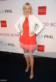 Melissa Peterman feet photo 18