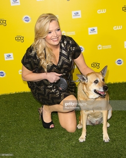 Melissa Peterman feet photo 12