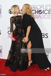 Melissa Peterman feet photo 8