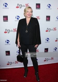 Melissa Peterman feet photo 5