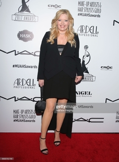 Melissa Peterman feet photo 2