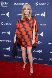 Melissa Peterman feet photo 8