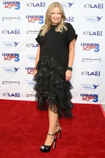 Melissa Peterman feet photo 6