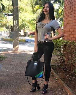 Melissa Quiñonez feet photo 11