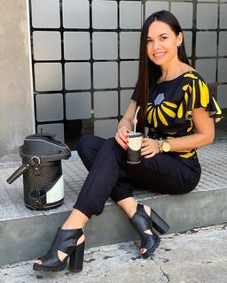 Melissa Quiñonez feet photo 4