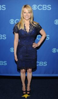 Melissa Rauch feet photo thumbnail