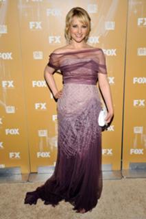 Melissa Rauch feet photo thumbnail