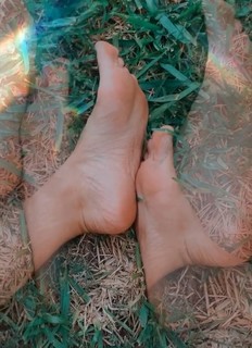 Melissa Robles feet photo 12