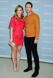 Melissa Roxburgh feet photo thumbnail