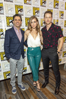 Melissa Roxburgh feet photo thumbnail