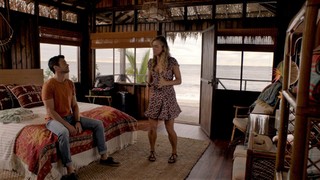 Melissa Roxburgh feet photo thumbnail