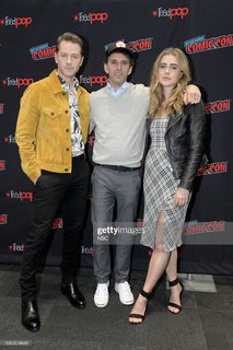 Melissa Roxburgh feet photo thumbnail