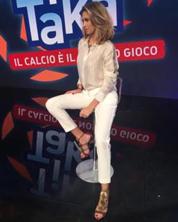 Melissa Satta feet photo thumbnail