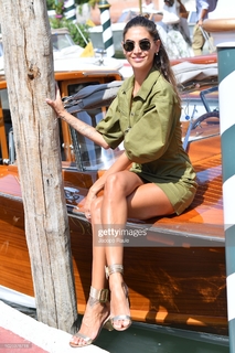 Melissa Satta feet photo thumbnail