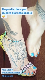 Melissa Satta feet photo thumbnail