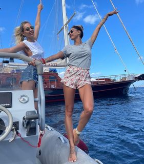 Melissa Satta feet photo thumbnail