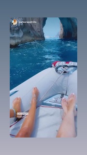 Melissa Satta feet photo thumbnail